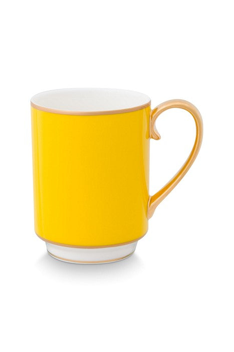 A TABLE Grand mug Pip Chique Or-Jaune en porcelaine