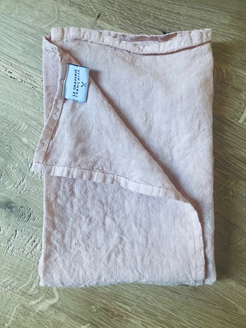 A TABLE TEXTILE Torchon Rose poudré en lin lavé