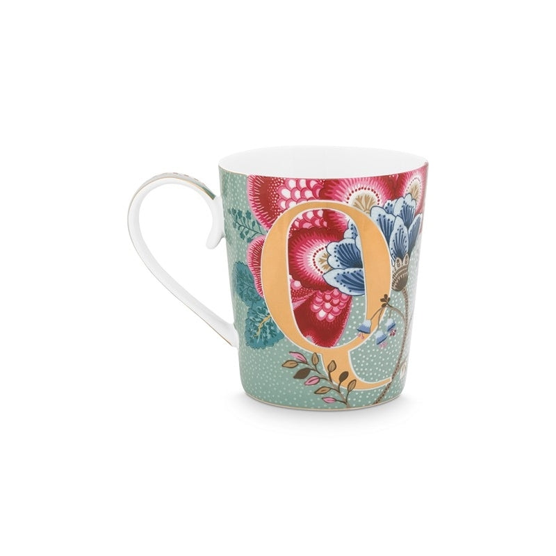 A TABLE Mug ALPHABET -Q Bleu ciel en porcelaine
