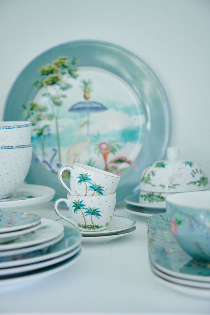 A TABLE Assiette de présentation en porcelaine
