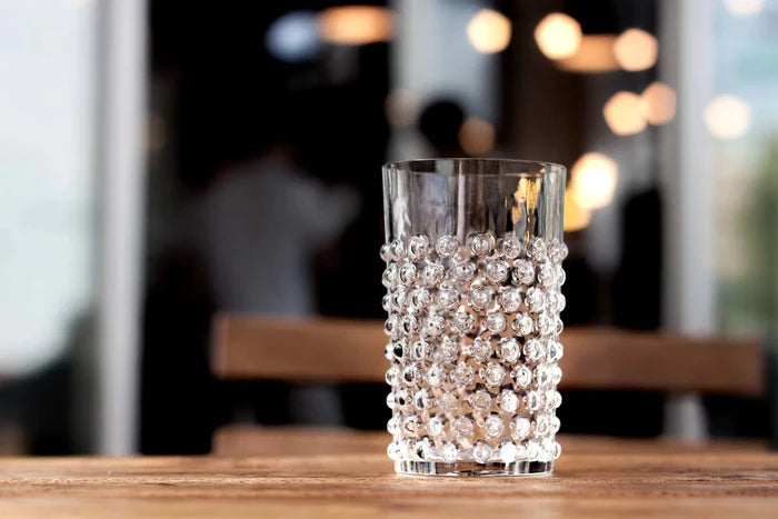 A TABLE Set de deux gobelets à clous transparents en cristal de Bohême
