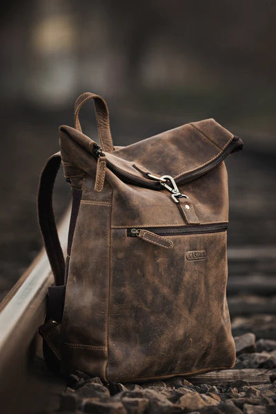 ACCESSOIRE Sac à dos en cuir fermeture mousqueton
