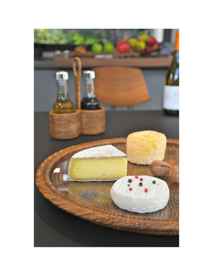 A TABLE Plateau et cloche à fromages Miel en rotin