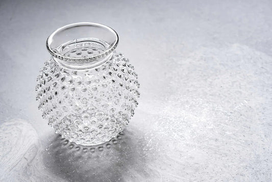 DECORATION Vase à col clouté transparent en cristal de Bohême