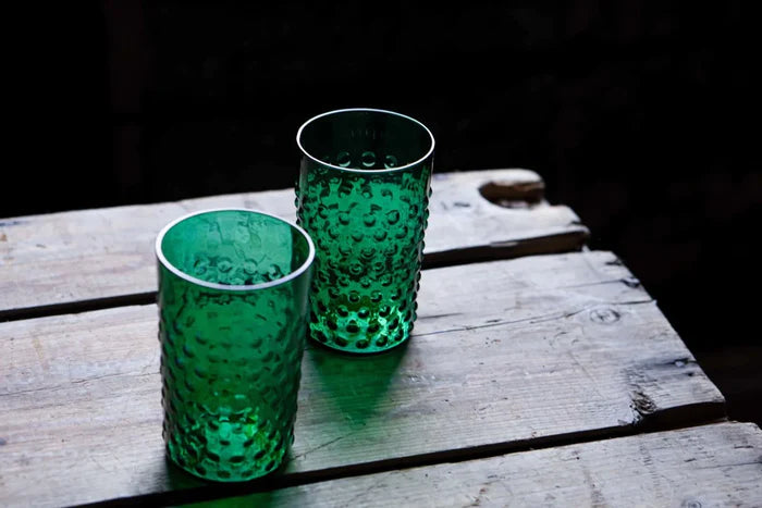 A TABLE Verre Set de deux gobelets à clous Emeraude en cristal de Bohême