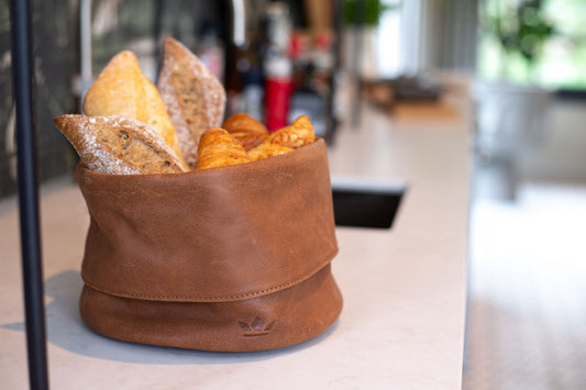 A TABLE Panière à pain en cuir Cognac