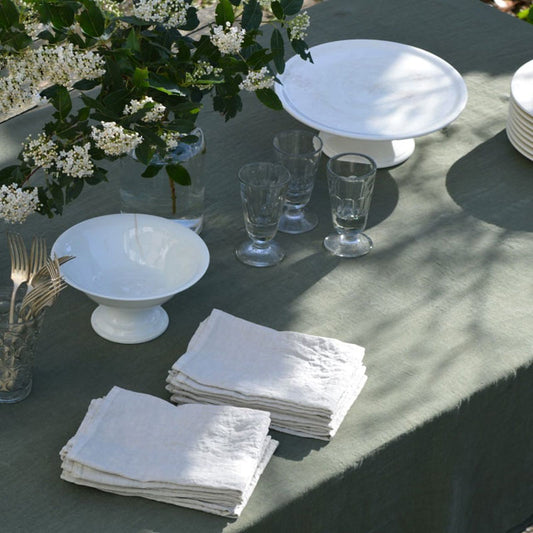 A TABLE TEXTILE Nappe Kaki en lin lavé
